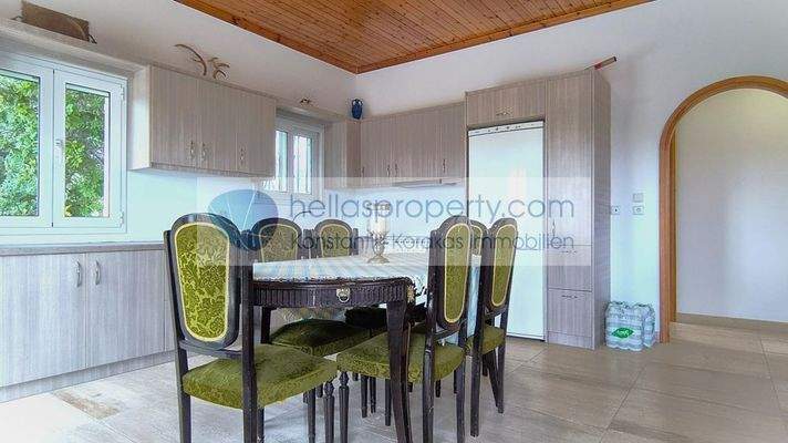 5b70bd5cc52c4fa697556f55f22270d2-original