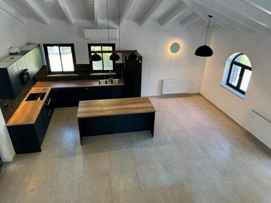 Kreta, Kournas: Malerisches Steinhaus mit bezauberndem See- und Meerblick zu verkaufen