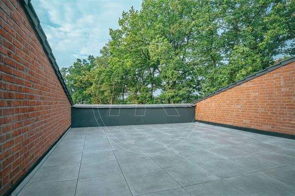 lichtdurchflutete Loggia 