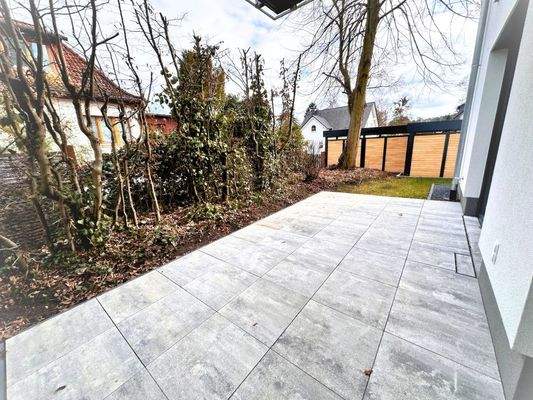 Terrasse und Garten 1