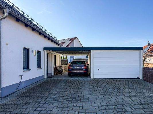 Garage und Carport