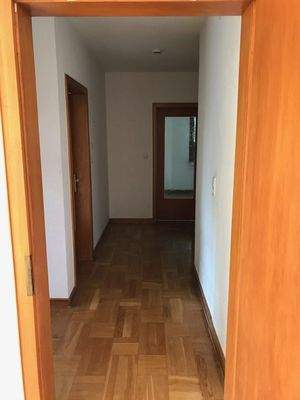 EG Flur - Blick nach W