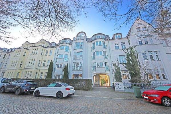 Hausansicht / Straßenseite