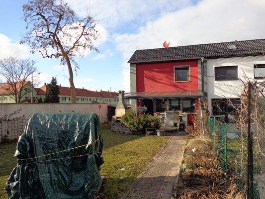 Ansicht aus dem Garten von Süden aus 