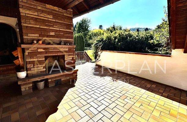 Überdachte Terrasse