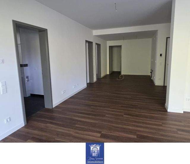 Erstbezug im Neubau! Fußbodenheizung, große Terrasse, Vinyl, moderne Ausstattung! - Photo 1