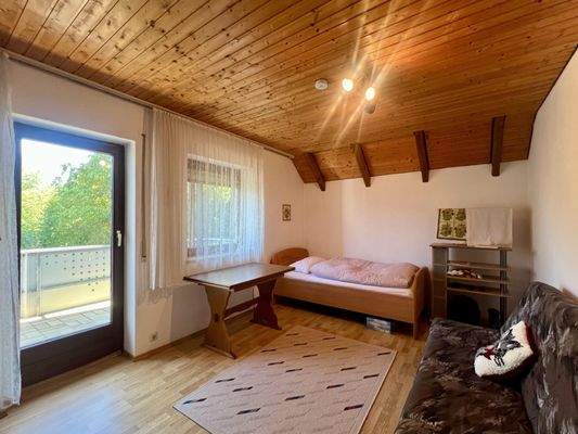 11 Schlafzimmer 2 DG