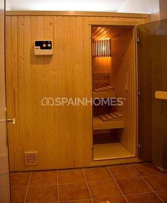 2-Bedroom Flats with Spacious Design in Fuengirola