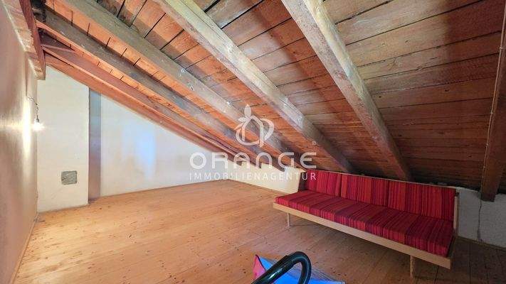 DG: Dachboden m. Ausbaupotenzial