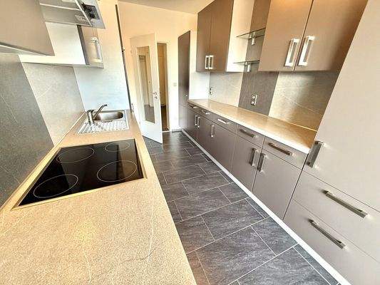 In Ihrer (Einbau)küche gen Essdiele