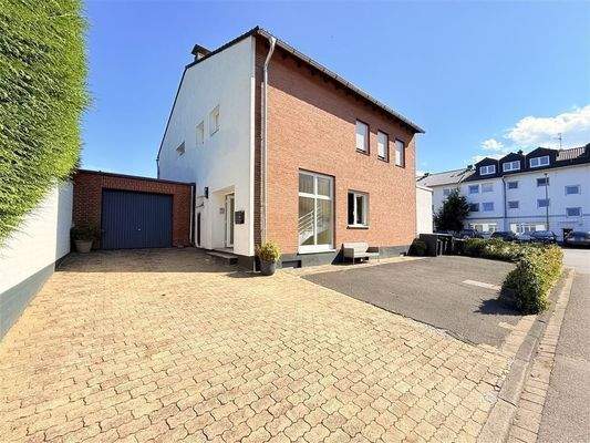 Hausansicht / mit privatem Eingang 