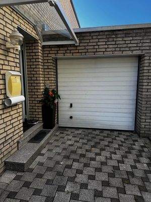 Hauseingang Garage