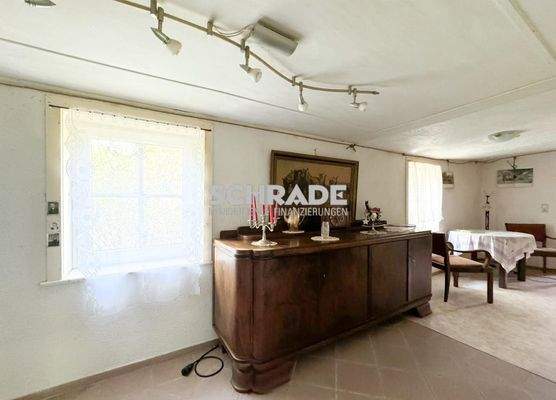 ...zum Buffetzimmer für Familienfeste