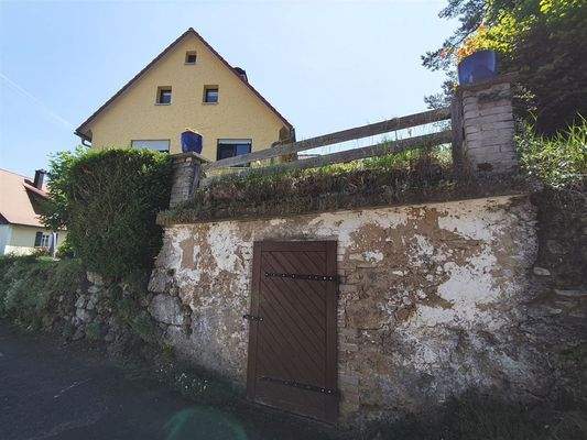 Eingang zum Felsenkeller