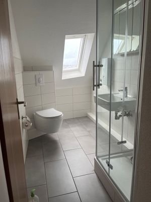 Badezimmer DG rechts ( Leerstand)
