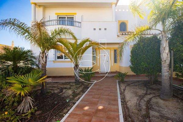 Bezauberndes Anwesen