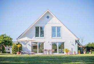 Südseite mit Terrasse