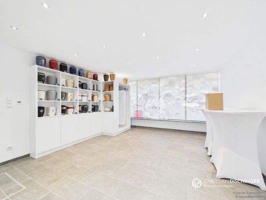 Ausstellung/Laden/Büro