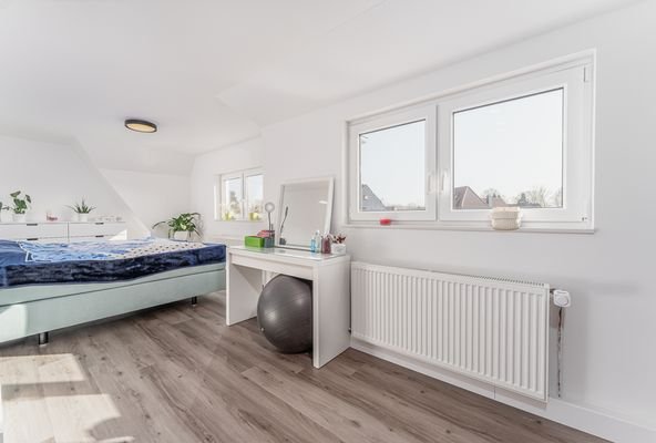 1.OG Schlafzimmer