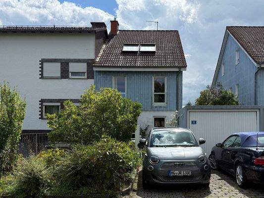 2 Außenstellplätze mit Wallbox