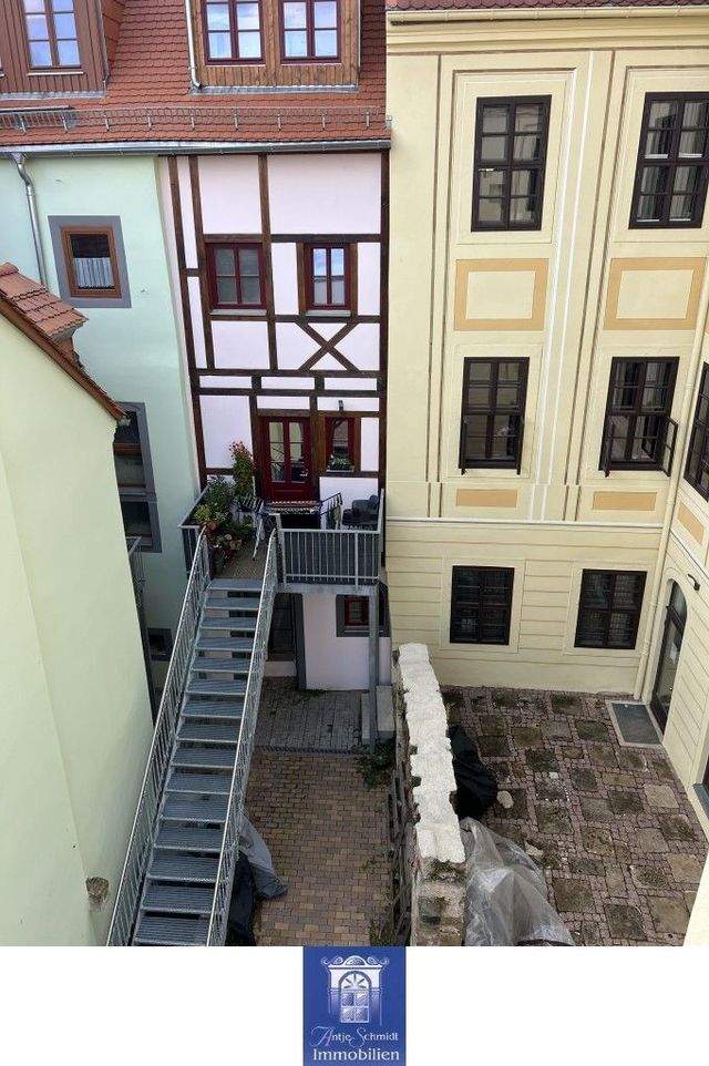 Historischer Altbau trifft modernen Wohnkomfort! Wohnen auf vier Etagen! - Foto 4