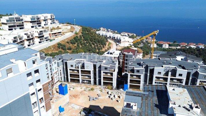 Luxury Apartments in a Complex Near the Beach in Bursa Mudanya