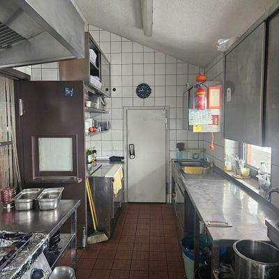 Küche mit Kühlhaus