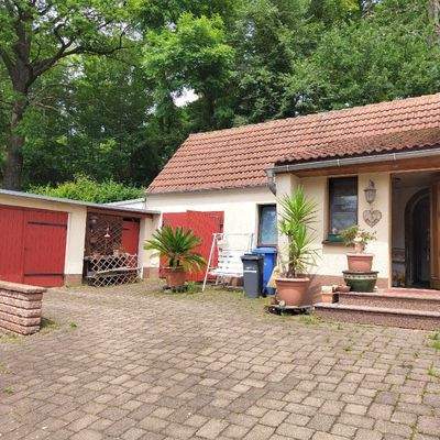 Haus mit Gartenansicht