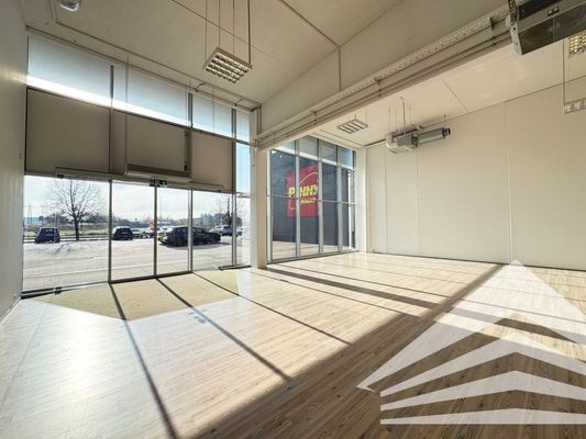 Eingang | Schaufensterfront