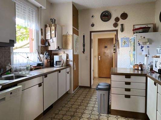 die geräumige Küche