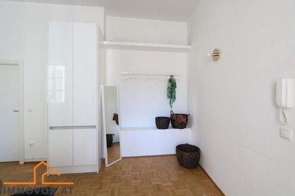 M&#246;glichkeit f&#252;r eine Garderobe