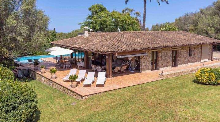 Finca-rústica-mit-Touristen-Lizenz-bei-Sencelles 