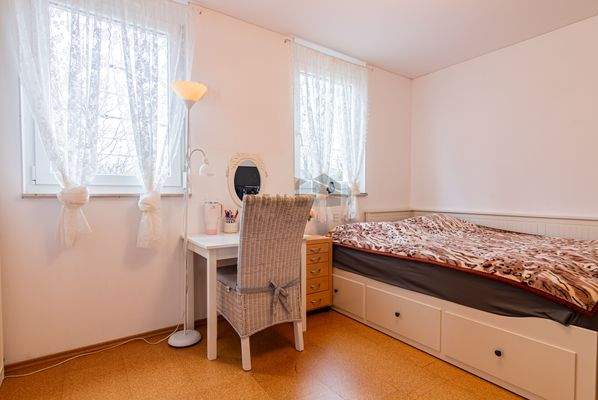 OG - Schlafzimmer III