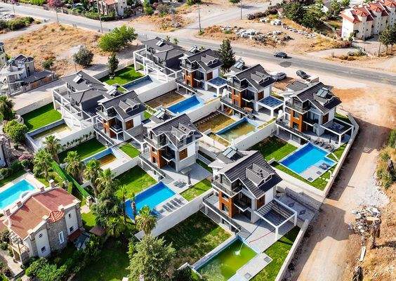 Detached Villas with Spacious Gardens in Fethiye Ölüdeniz