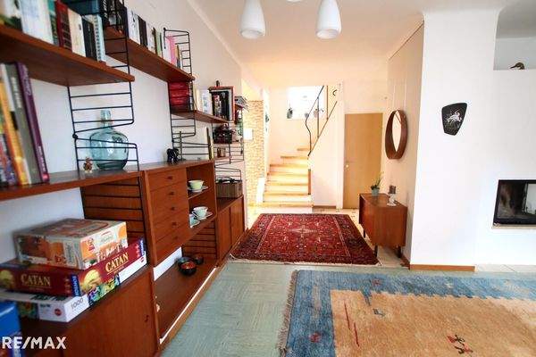 12 Stiegenaufgang DG