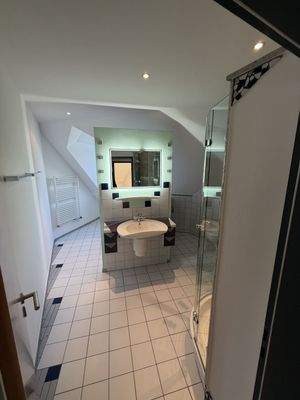 Bad - Wohnung DG