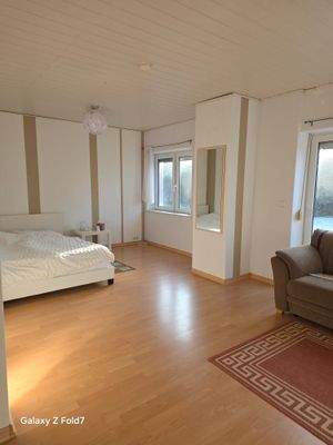 Raum 1 . OG Eingang 2 Ansicht 2.jpg