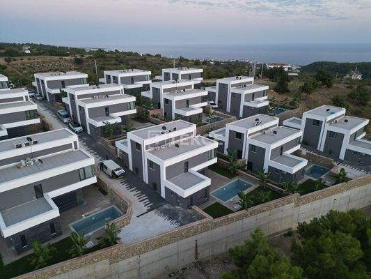 Chic Design Villas with Pool and Garden in Alanya İncekum