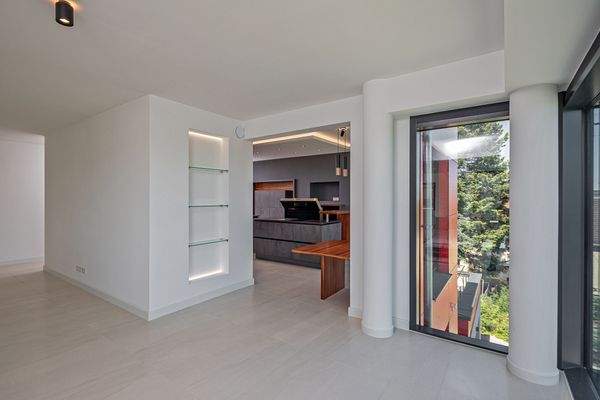 Wohnzimmer mit Blick zur Küche