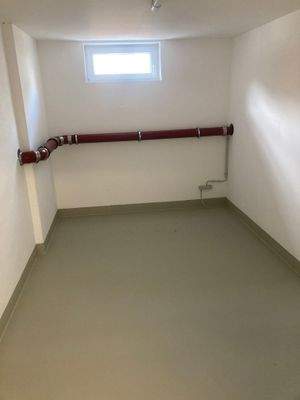 Fahrradabstellplatz 1.jpg