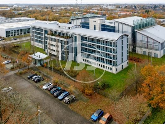 Gesamtobjekt mit Stellplätzen