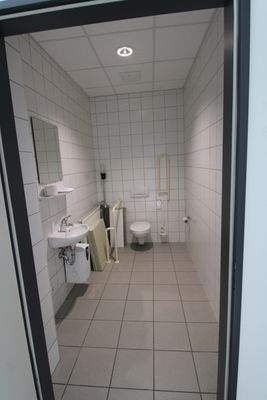 7_Behindertenwc vorne