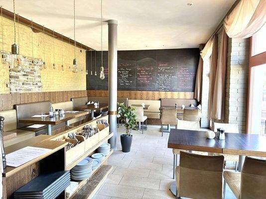 Der Gastraum des Erdgeschosses