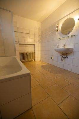 Modernes Badezimmer 2