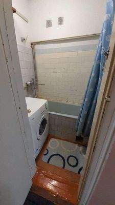 Badezimmer mit Badewanne