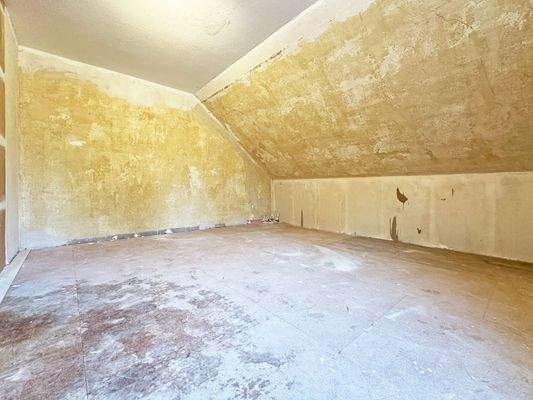 Bauzustand - Möglicher Wohnbereich (DG)