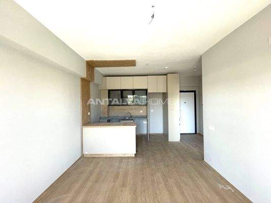 Affordable Flats in a Beachside Complex in Mersin Erdemli