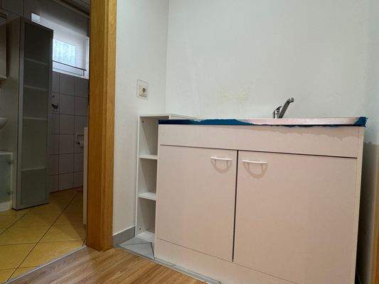 Diele mit Wasseranschluss