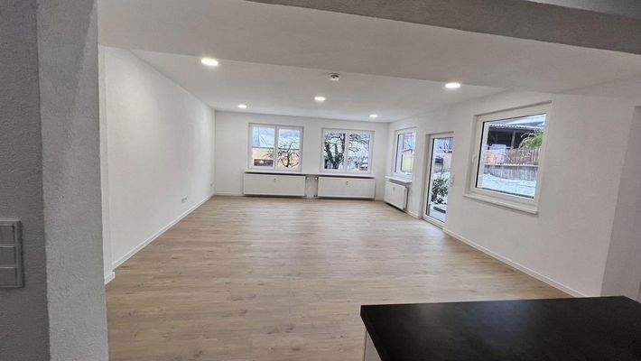 EG Blick ins Wohn-/Esszimmer