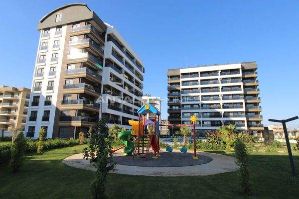 Spacious Flats in a Project with Pool in Altıntaş Antalya